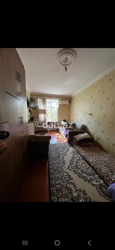Satılır mənzil – çoxotaqlı planlaşmaya malik yaşayış sahəsi. Mənzildə — kiçik şəkil 1