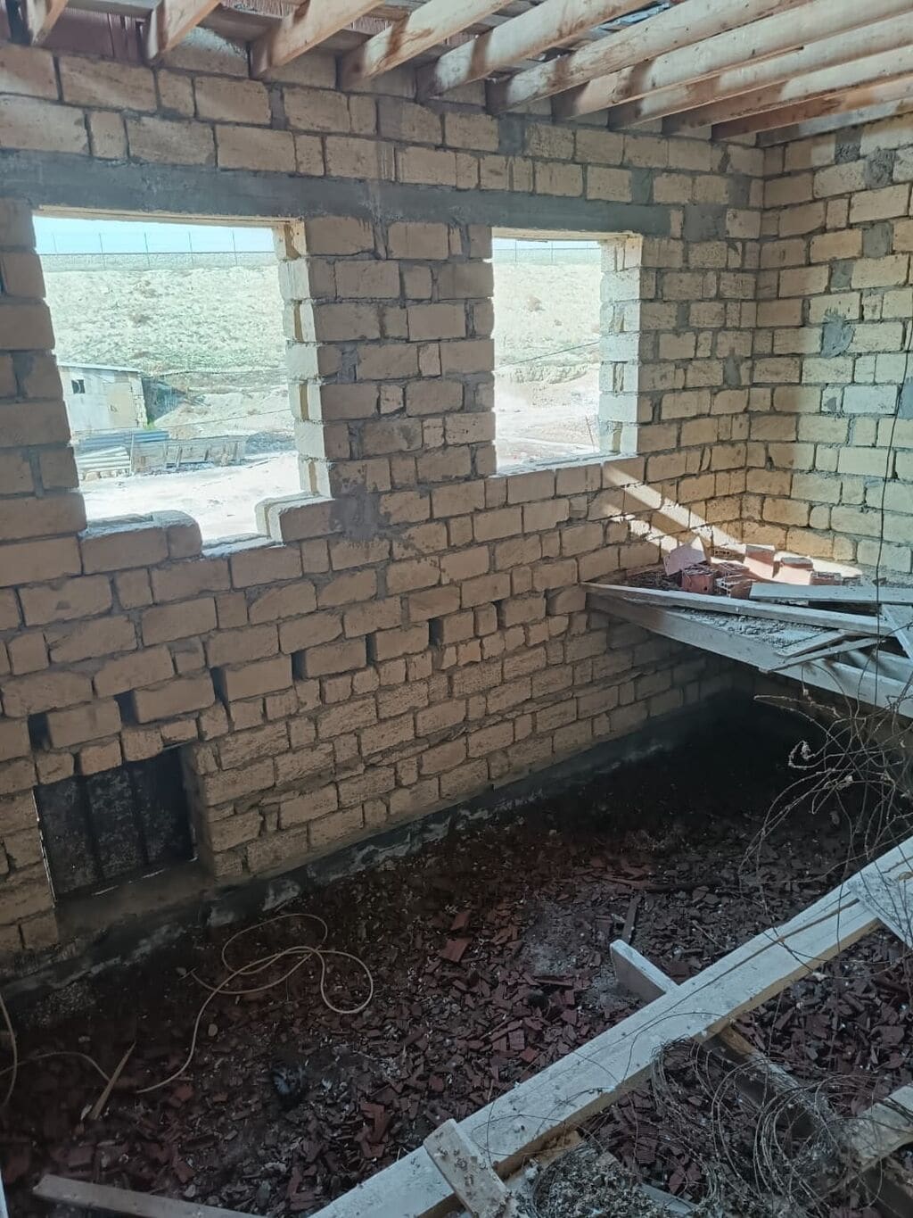 Ceyranbatanda BTZ Bağlarında 4 Sotda 2 Mərtəbəli Yarım Tikili Satılır! — kiçik şəkil 7