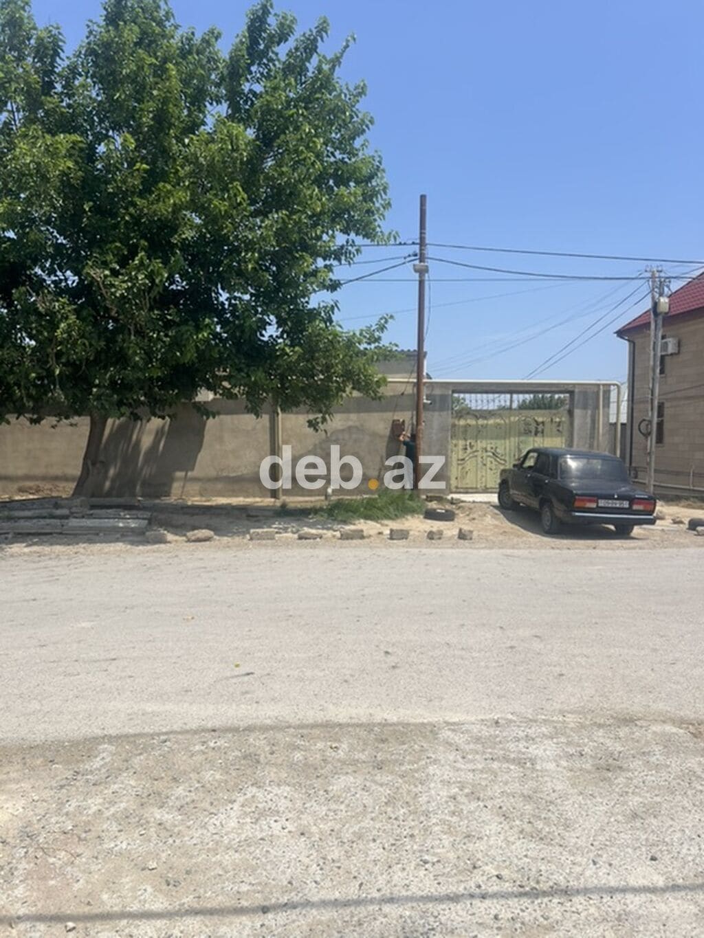 Obyekt: həyəti olan fərdi yaşayış evi Təsvir: - Tam daş hasarla — şəkil 1