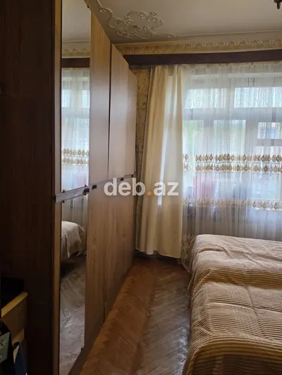 Qorodok naprotiv Evropa otel 
5/3 stalinka 
2 komanti 
sredniy remont — kiçik şəkil 8